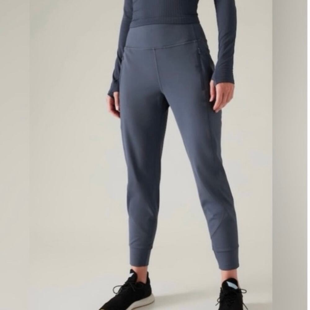 Athleta Rainier Jogger Pants Charcoal Gray Fleece Lined Zip Pockets Size L